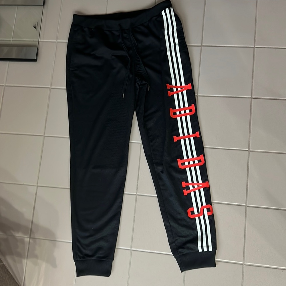 Adidas Neo Slip Used but like new - no damages no stains